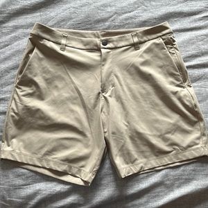 Lululemon Commision Classic Fit Short 7”